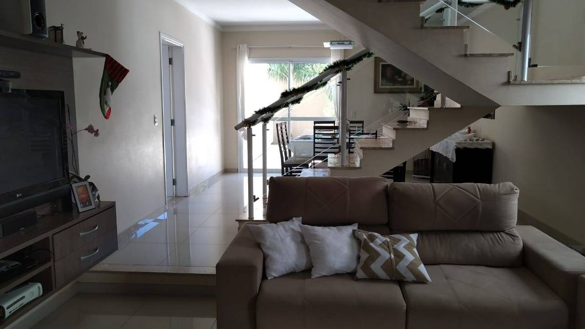 Casa de Condomínio com 3 quartos- Condomínio Residencial Portal do Jequitibá - Valinhos, foto 3