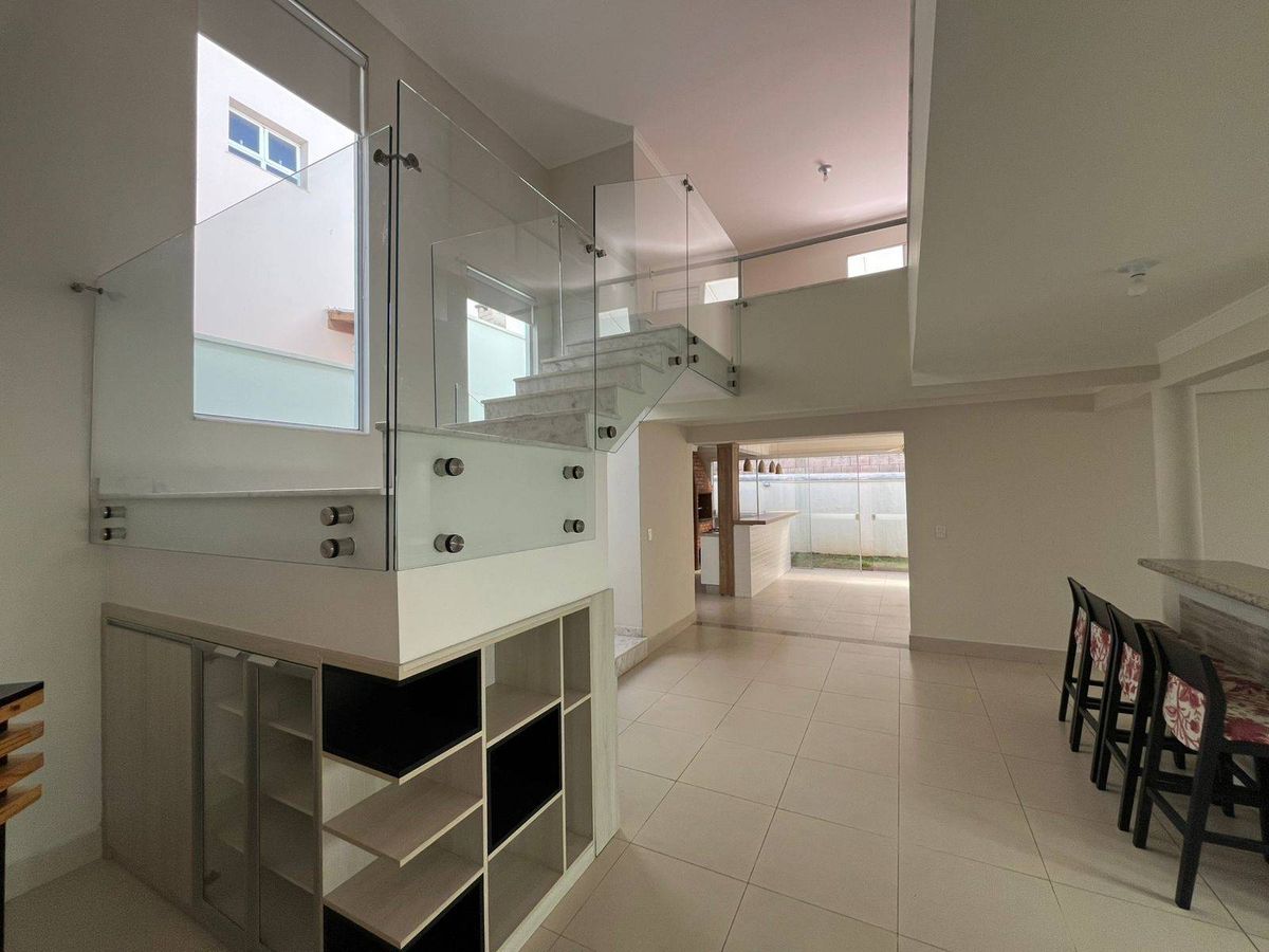Casa de Condomínio com 3 quartos, Canter Ville - Valinhos, foto 2