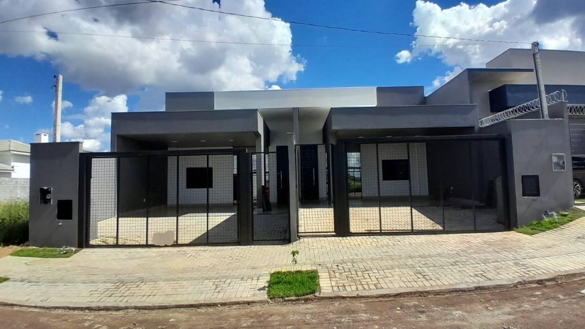 Casa com 3 quartos, 1 suíte