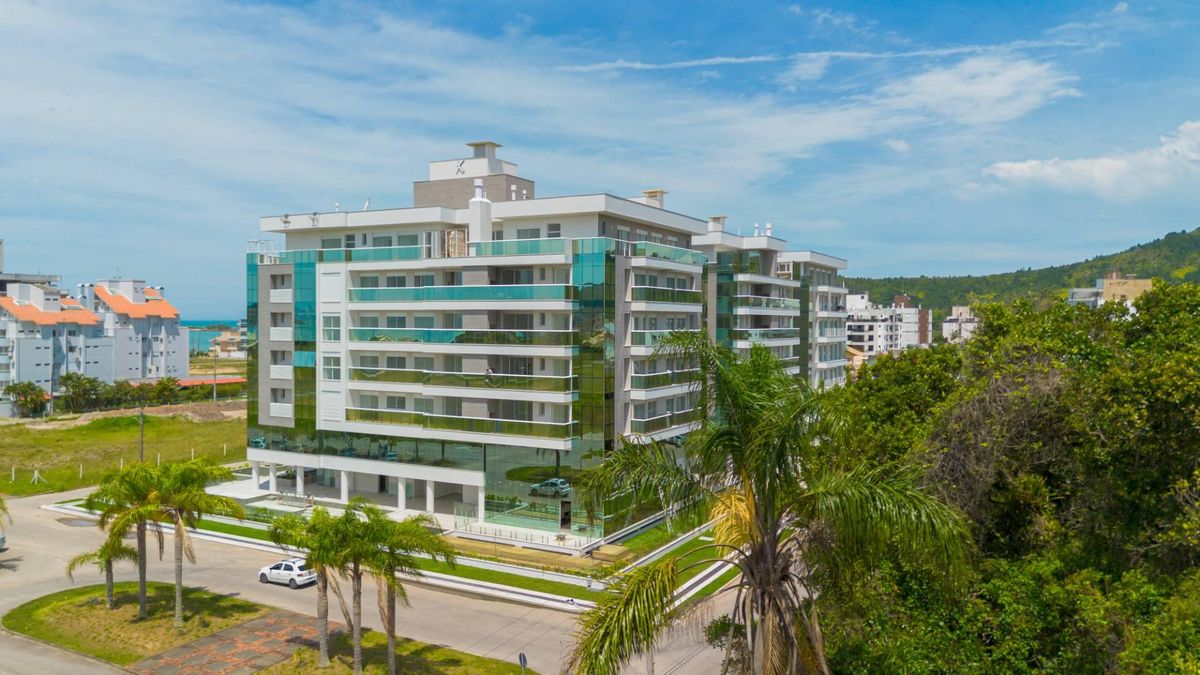 🌊 Apartamento de 3 Suítes no Ocean Home Club — Praia de Palmas