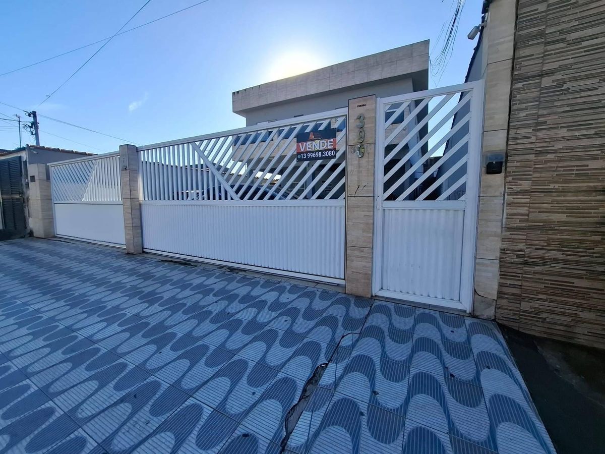 Casa de Condomínio com 2 quartos, Glória - Praia Grande