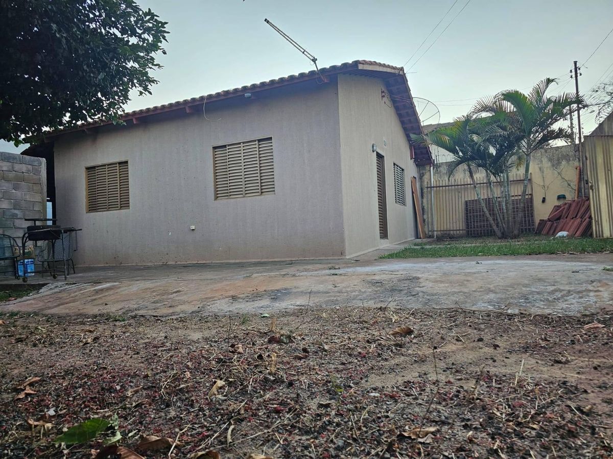 Casa com 2 quartos, Setor Dona Gercina - Rio Verde