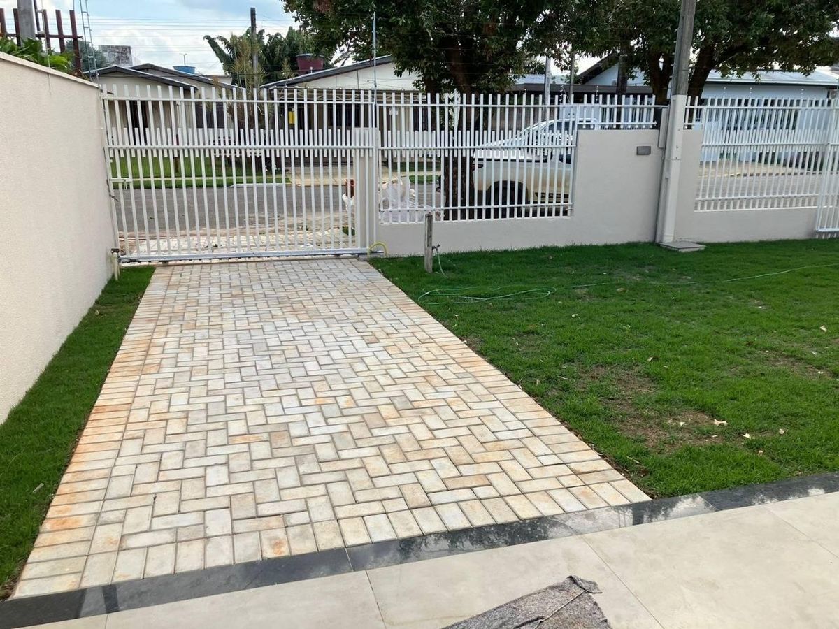 Casa com 3 quartos, 1 suíte