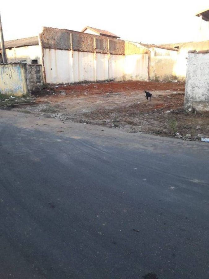 Lote/Terreno à Venda, Conjunto Residencial Araretama - Pindamonhangaba - Lote/Terreno em Conjunto Residencial Araretama, Pindamonhangaba - à venda - EDSON DERRICO IMOVEIS LTDA