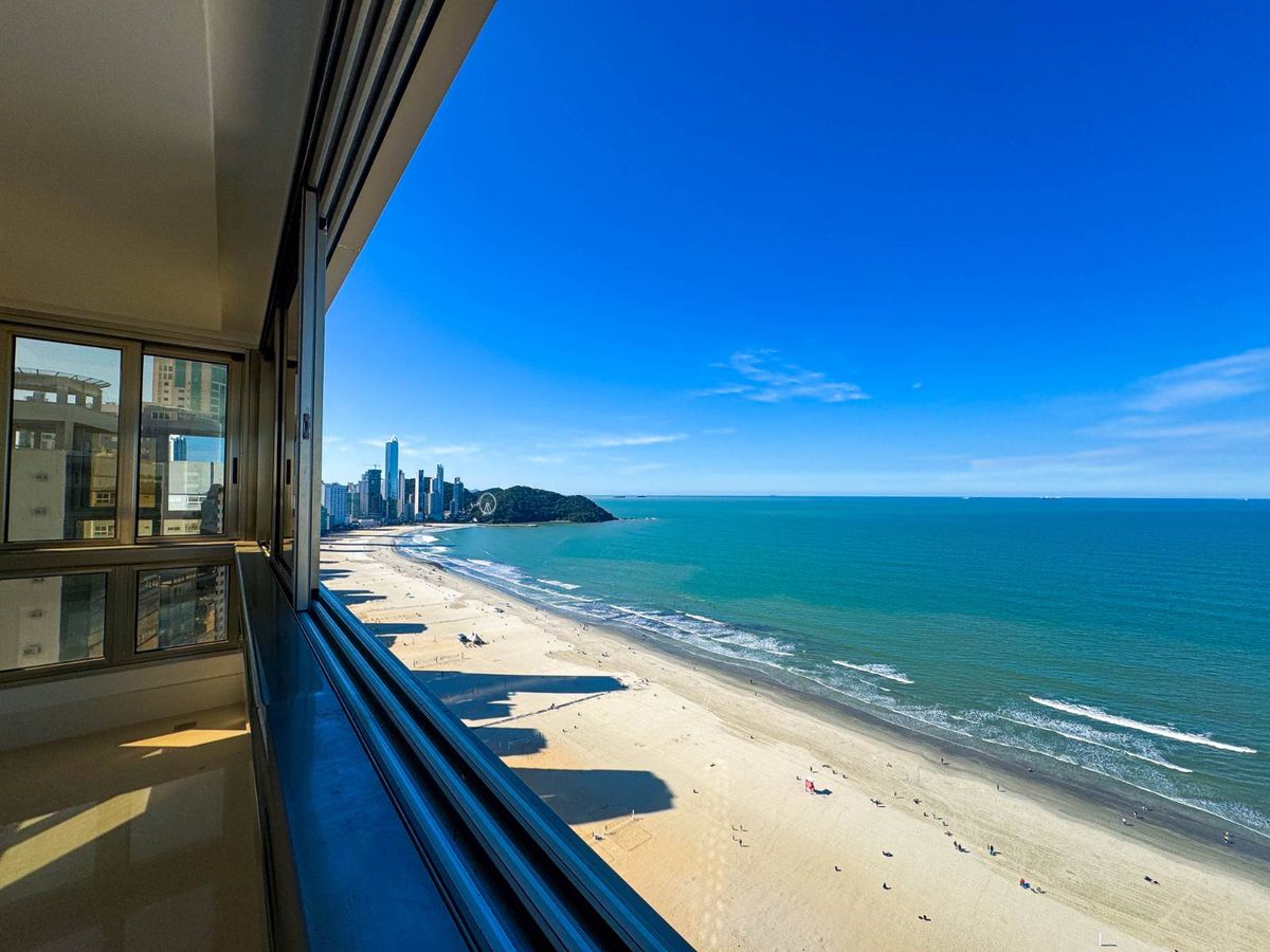 Apartamento Frente Mar à Venda no Edifício Don Alfonso em Balneário Camboriú - Apartamento em Centro, Balneário Camboriú - à venda - Desc Imóveis