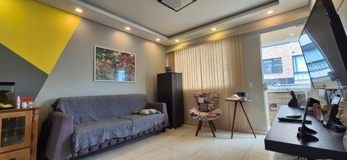 Apartamento a venda 3 dormitórios (1 suíte) mobiliado e reformado ao lado da UFSC na Carvoeira