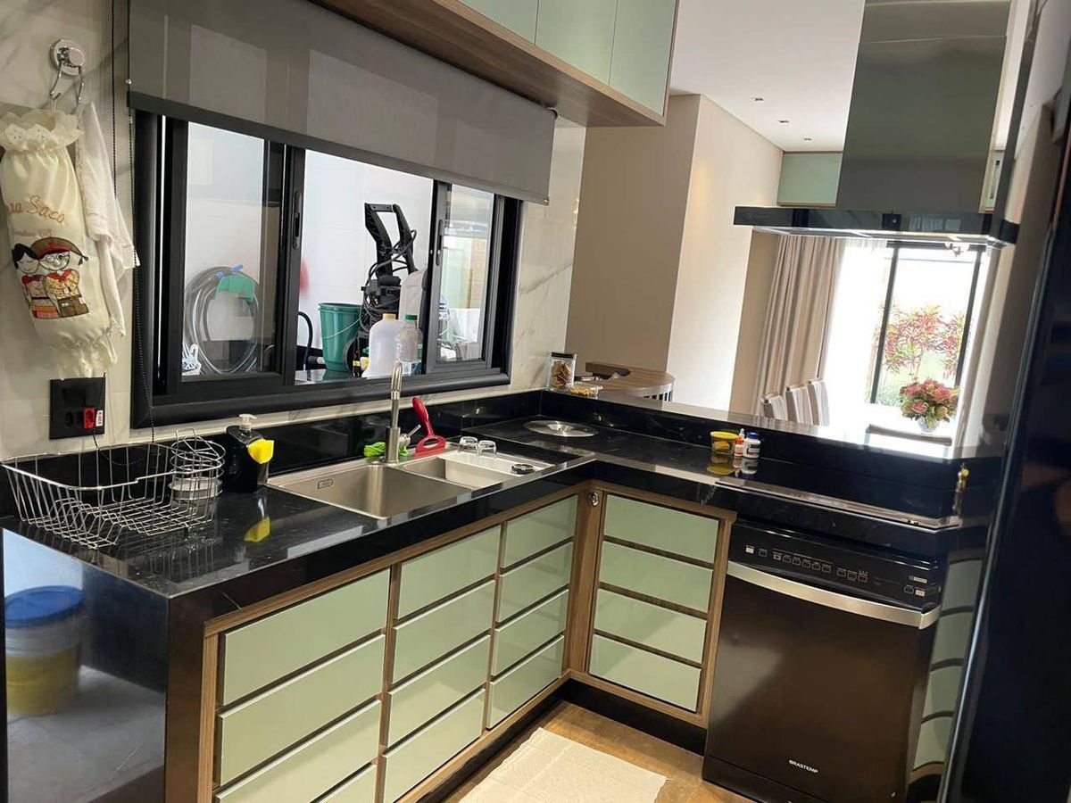 Casa com 4 quartos e 284 m² em Vila Guilhermina, Praia Grande