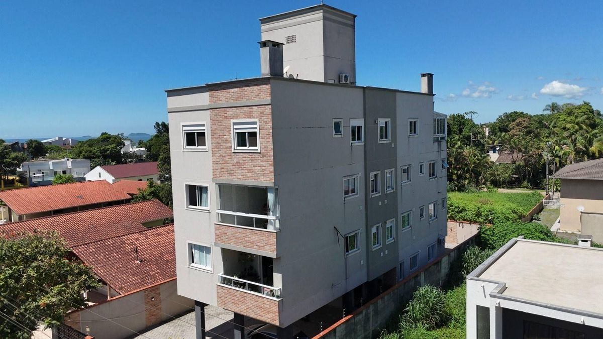 PRONTO PARA MORAR! Apartamento mobiliado e equipado a apenas 250 metros do mar! À venda, 83 m² por R$ 469.000 - Mariluz - Itapoá/SC - Apartamento em Mariluz, Itapoá - à venda - Nossa Praia Imóveis