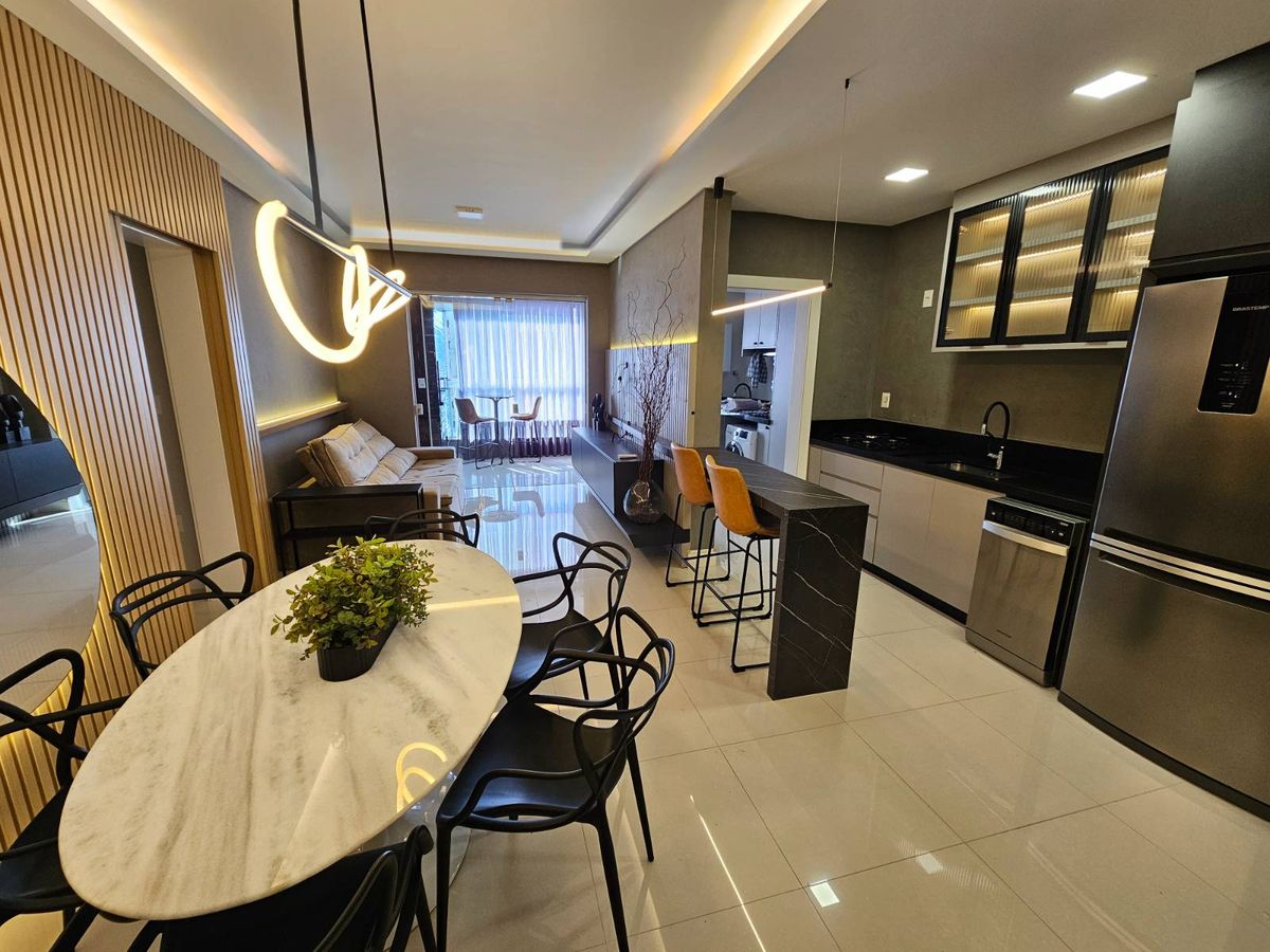 Apartamento finamente mobiliado, com 2 quartos e bem localizado - Apartamento em Meia Praia, Itapema - para locação - SAVOIA IMÓVEIS