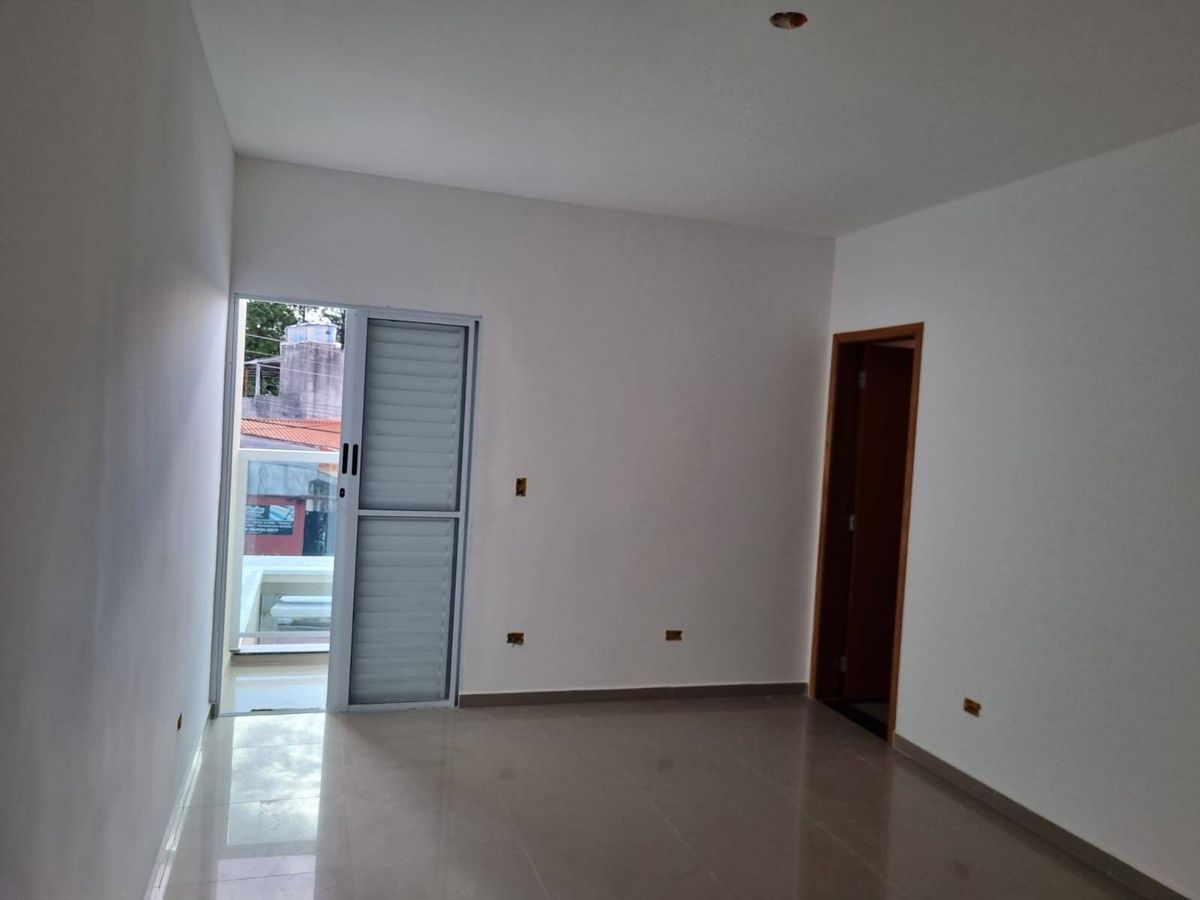 Sobrado com 3 quartos à Venda, Jardim Santa Bárbara - Guarulhos