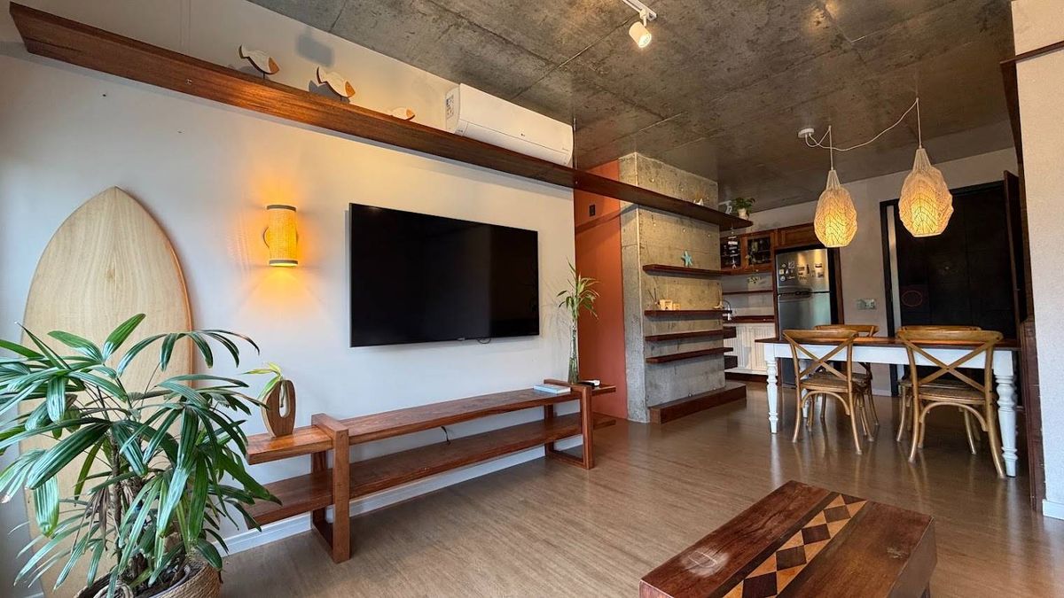 APARTAMENTO 2 DORMITÓRIOS, 1 VAGA, MOBILIADO - LOCACAO - PRAIA BRAVA - ITAJAI/SC