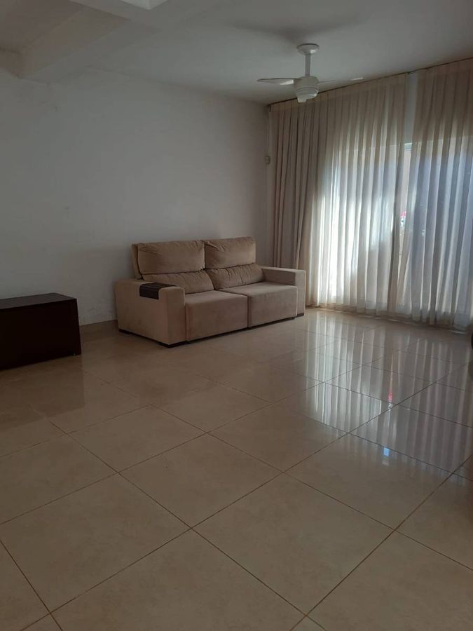 Casa com 2 quartos, Engenheiro Carlos de Lacerda Chaves - Ribeirão Preto - Casa em Engenheiro Carlos de Lacerda Chaves, Ribeirão Preto - à venda - Locca Imóveis