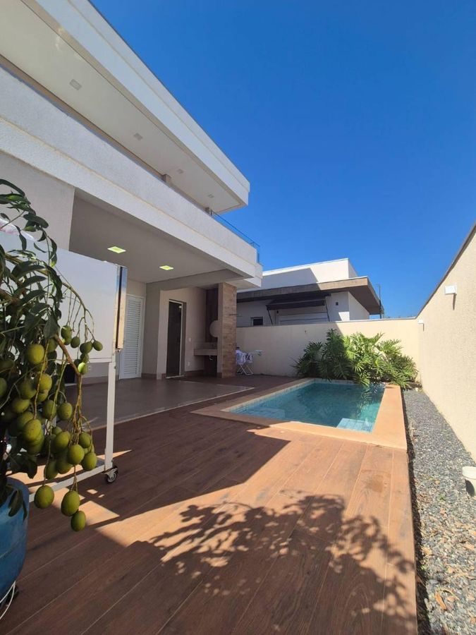 Vende-se Sobrado no Condomínio Belvedere II em Cuiabá - Casa de Condomínio em Condomínio Belvedere, Cuiabá - à venda - Prime House Inteligência Imobiliária