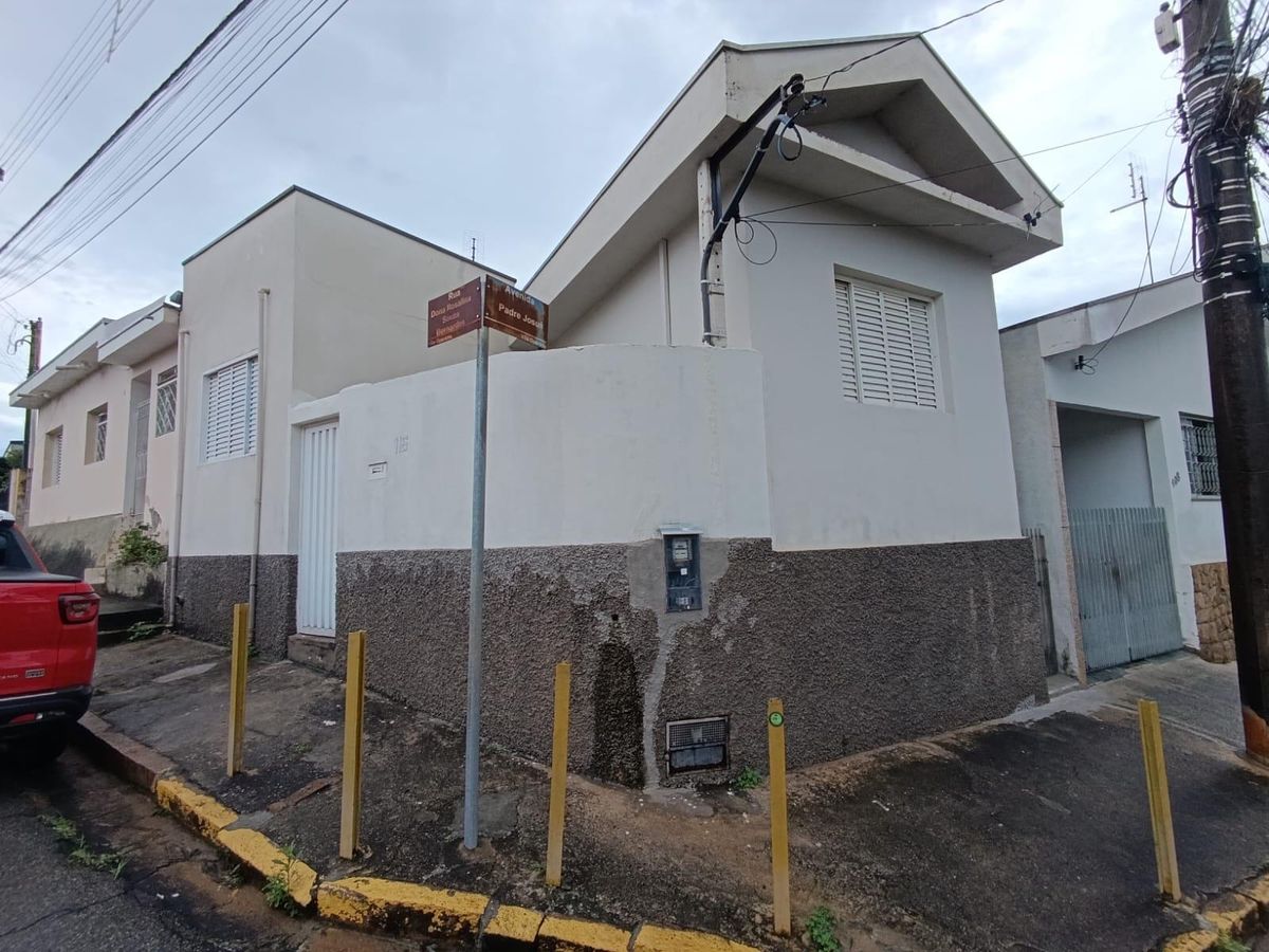 CASA COM OTIMO PREÇO A VENDA/NAO ACEITA FINANCIAMENTO - Casa em Vila Operária, São João da Boa Vista - à venda - BOCOLI IMÓVEIS