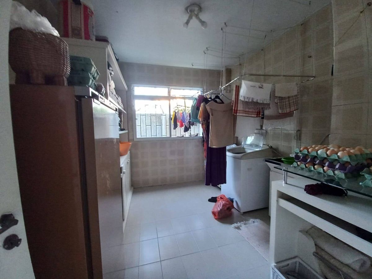 Casa, 4 quartos, 300 m² - Foto 4