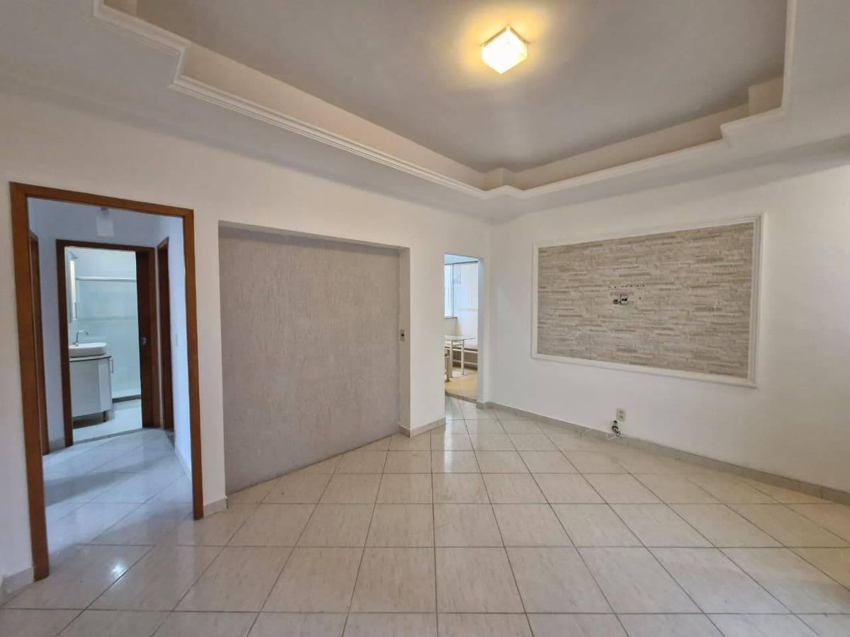 Apartamento amplo com 2 quartos e depedencia revertida para escritório na Avenida Maracanã - Apartamento em Maracanã, Rio de Janeiro - à venda - MIGUEZ IMOBILIÁRIA
