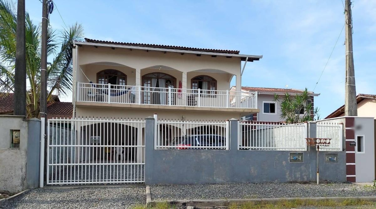 Sobrado com 5 quartos, Paranaguamirim - Joinville - Sobrado em Paranaguamirim, Joinville - à venda - IMOBILIARIA BORBA
