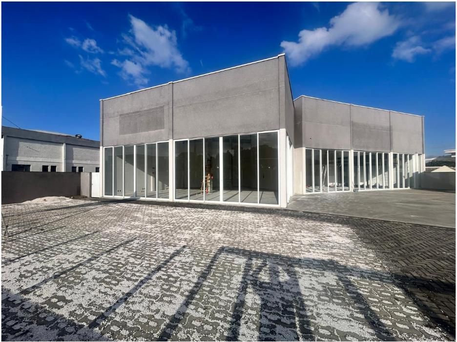 Loja Térrea Br 116 Tarumã - Loja em Tarumã, Curitiba - para locação - EMG&J Assessoria Imobiliária Ltda