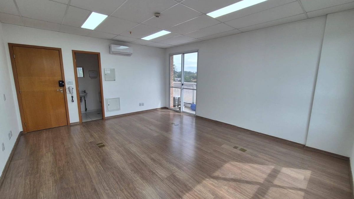 Conjunto Comercial de 33,43m² para Locação por R$  3.044,69 - Lapa / São Paulo
