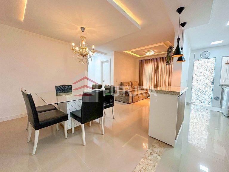 Apartamento 2 quartos em Bombas, Bombinhas: 200m da Praia e Sacada com Churrasqueira - Apartamento em Bombas, Bombinhas - para temporada - PAULA CRISTINA DA SILVA MINELLA NEGOCIOS IMOBILIARIOS LTDA