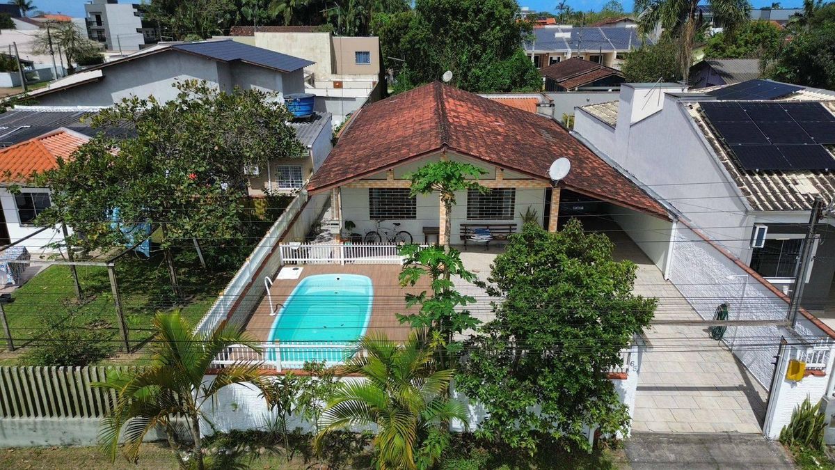 Casa com 3 dormitórios à venda, 175 m² por R$ 650.000,00 - Cambiju - Itapoá/SC - Casa em Cambiju, Itapoá - à venda - Nossa Praia Imóveis