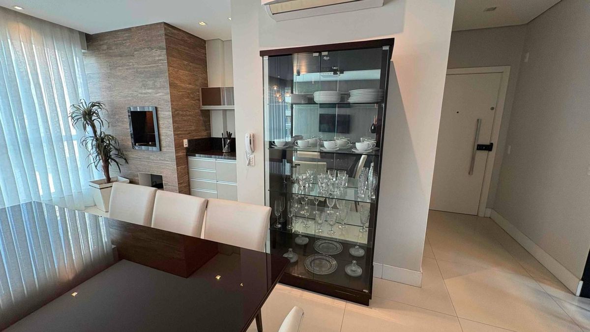 Apartamento Mobiliado e decorado para locação anual com 3 suíte  nos Pioneiros, Balneário Camboriú, SC