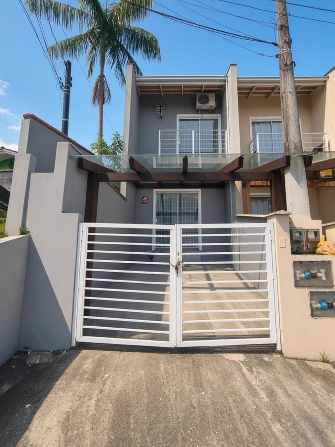 Sobrado Geminado Alugar Petrópolis Joinville - Casa Geminada em Petrópolis, Joinville - para locação - IMOBILIARIA BORBA