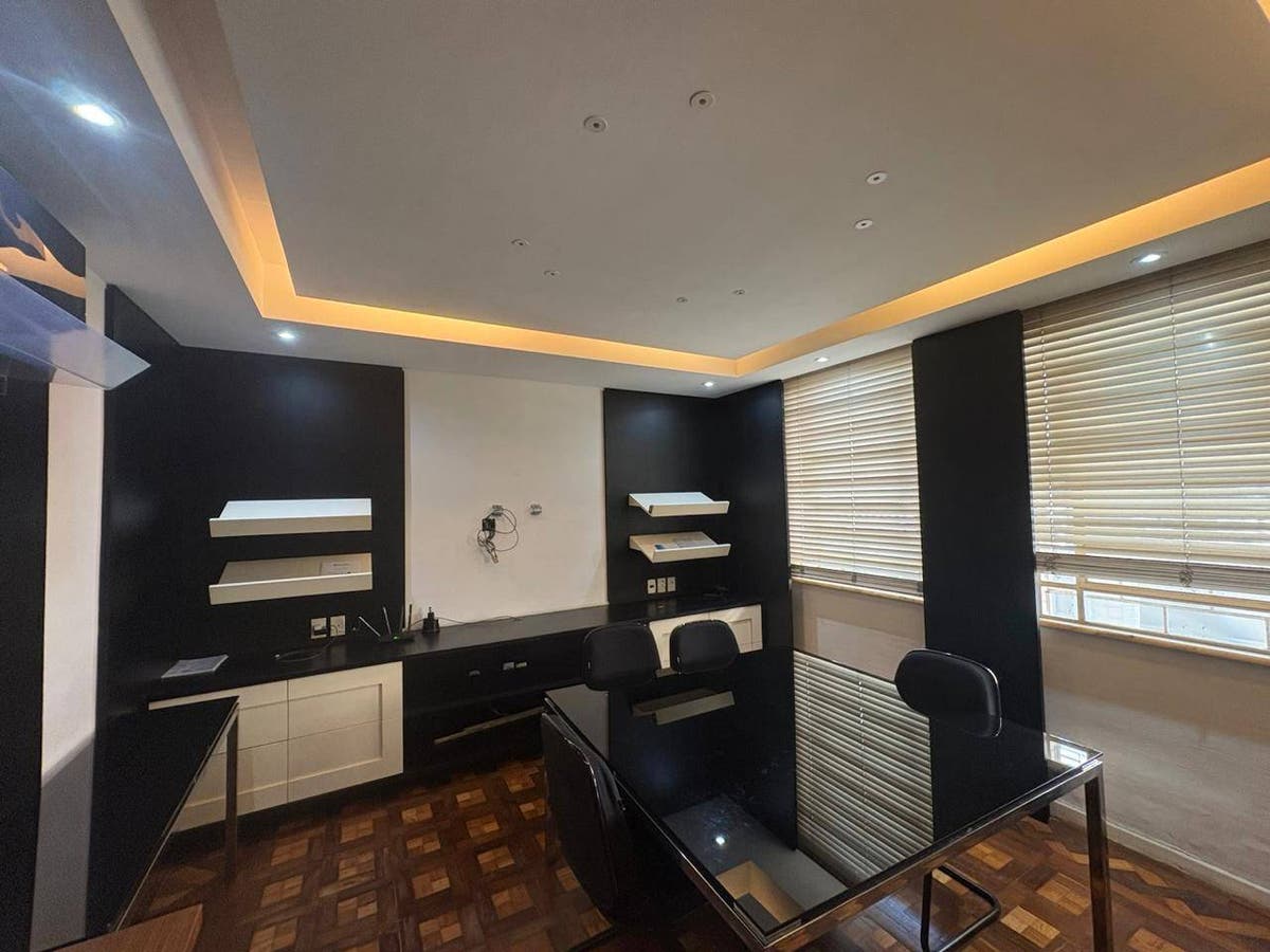 Casa tríplex para alugar na Rua Caruso. São Aproximadamente 400 m². Código 24129 - Comercial em Tijuca, Rio de Janeiro - para locação - MIGUEZ IMOBILIÁRIA