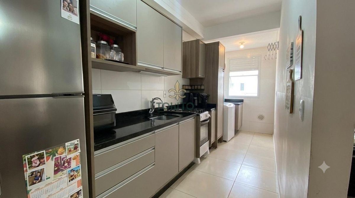 Apartamento à venda sacada com churrasqueira, 2 quartos - São Sebastião, Palhoça