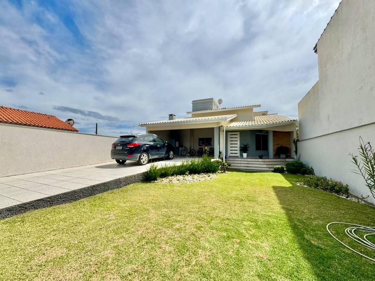 CASA ALTO PADRÃO EM OFICINAS - Casa em Oficinas, Tubarão - à venda - Imobiliária Realize Ltda