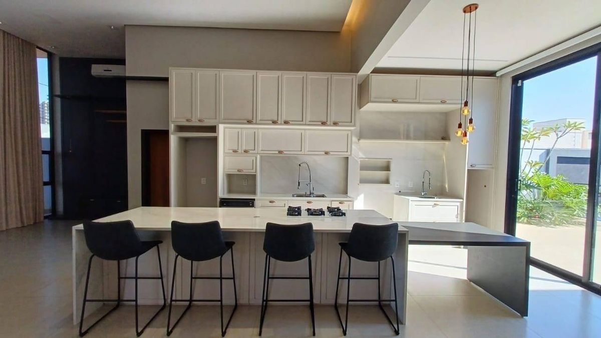 Casa com 3 quartos, 3 suítes