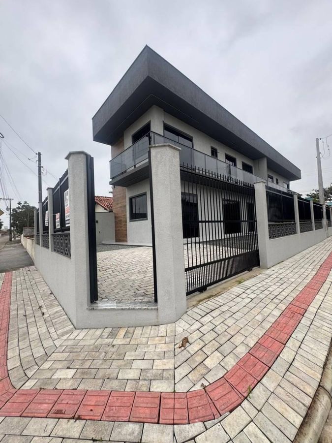 CASA COM 03 QUARTOS SENDO 01 SUÍTE NO BAIRRO SÃO CRISTÓVÃO - Barra Velha/SC