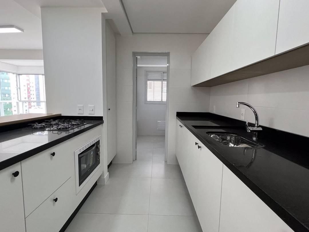 Apartamento com 2 Quartos, Kobrasol - São José