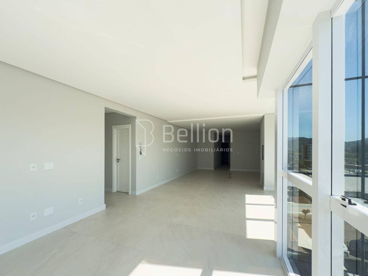 Apartamento à venda no bairro Capitais em Timbó/SC