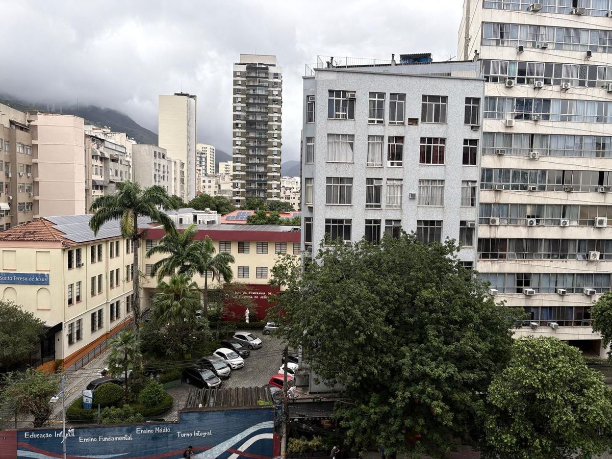 Apartamento à venda na Rua São Francisco Xavier. Apenas 230 metros do metrô e colocado ao Largo da segunda feira. São 75 m2 de puro conforto, sala 2 qts, sendo 1 suíte com closet, copa cozinha. - Apartamento em Tijuca, Rio de Janeiro - à venda - MIGUEZ IMOBILIÁRIA