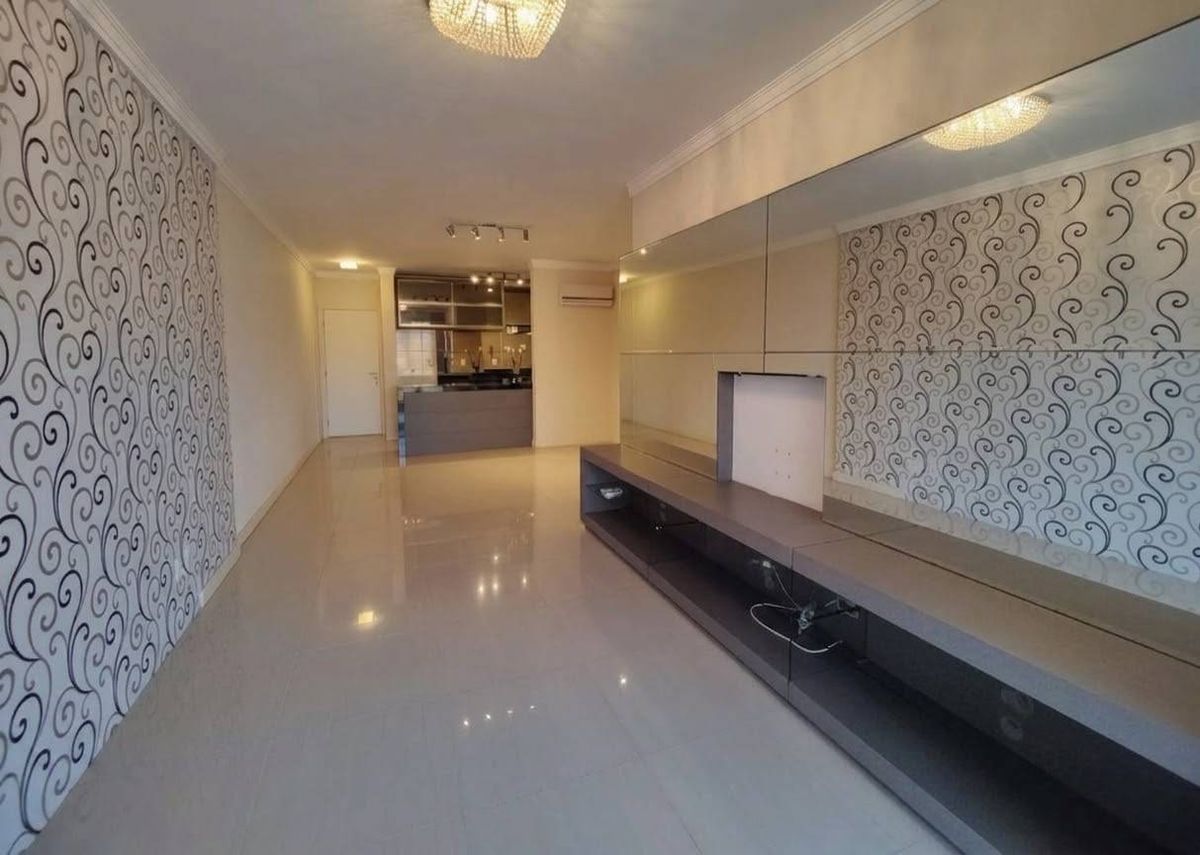 Apartamento a venda com 3 Quartos, sendo 1 Suíte, 106m² no bairro Estreito - Florianópolis