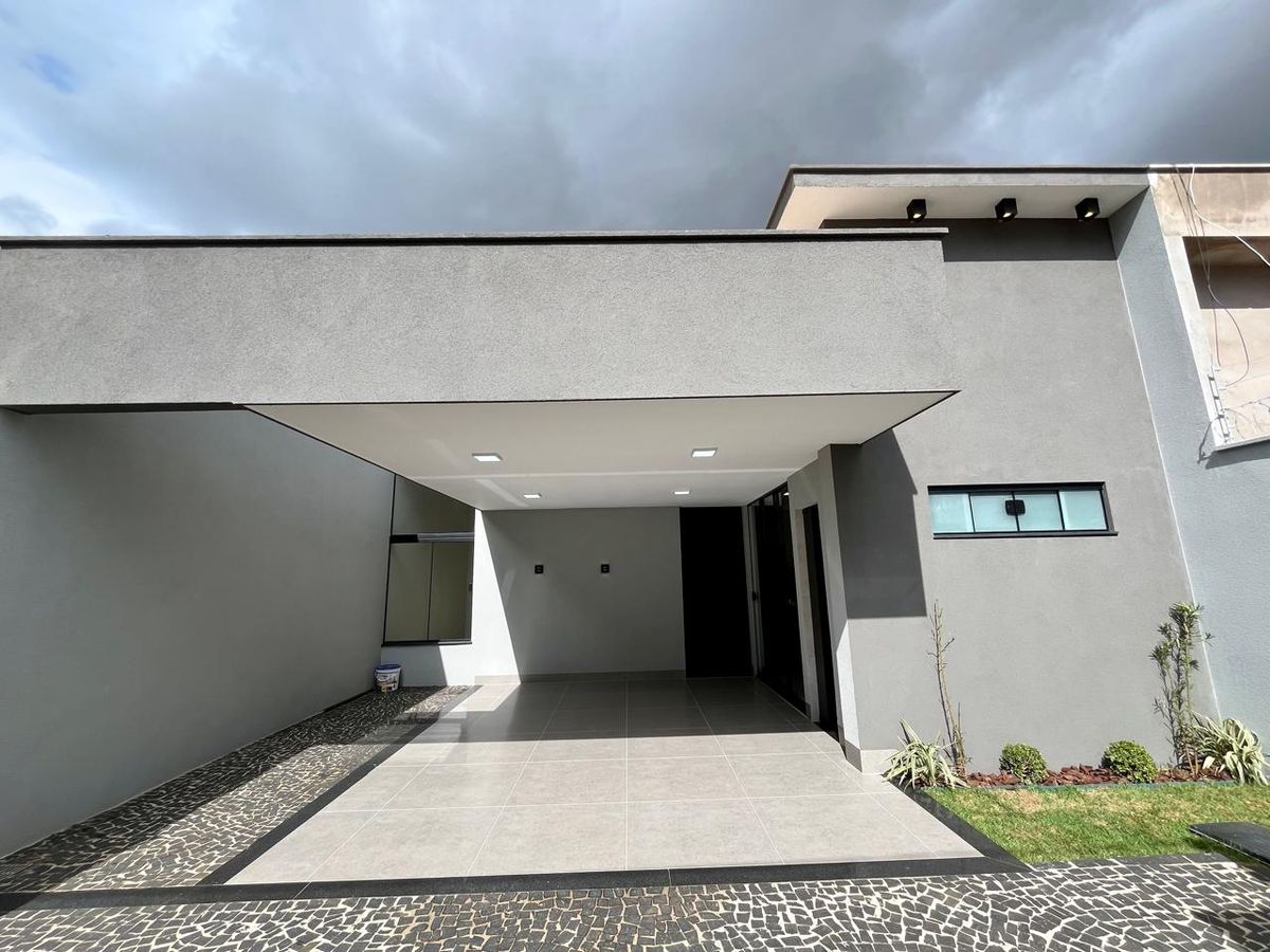 Casa Moderna com Jardins de Inverno - Casa em Residencial Canaã, Rio Verde - à venda - Rural Urbano Imóveis