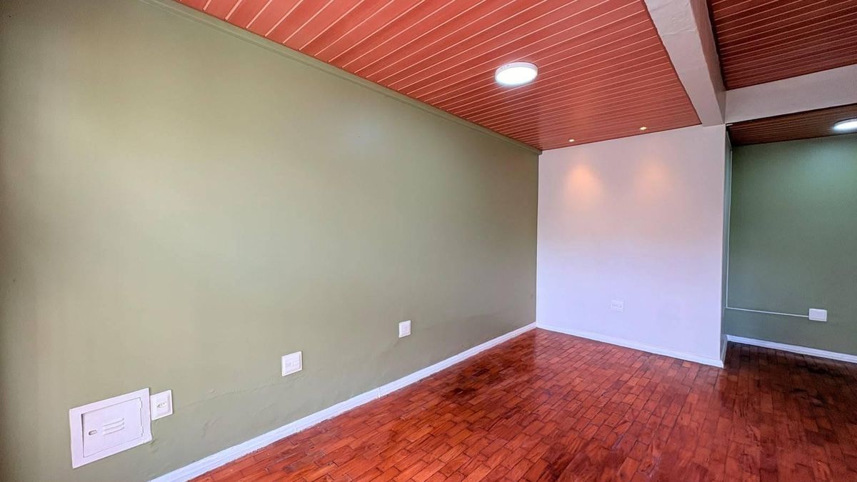 Casa com 2 quartos para Locação, Santo Antônio - Belo Horizonte - Casa em Santo Antônio, Belo Horizonte - para locação - Silvio Ximenes Imobiliária