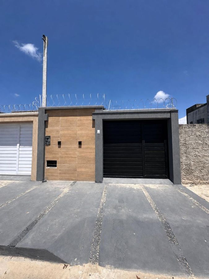 CASA 2/4- BAIRRO CAJUPIRANGA