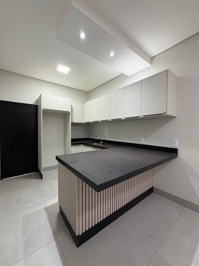Casa com 3 quartos, 1 suíte