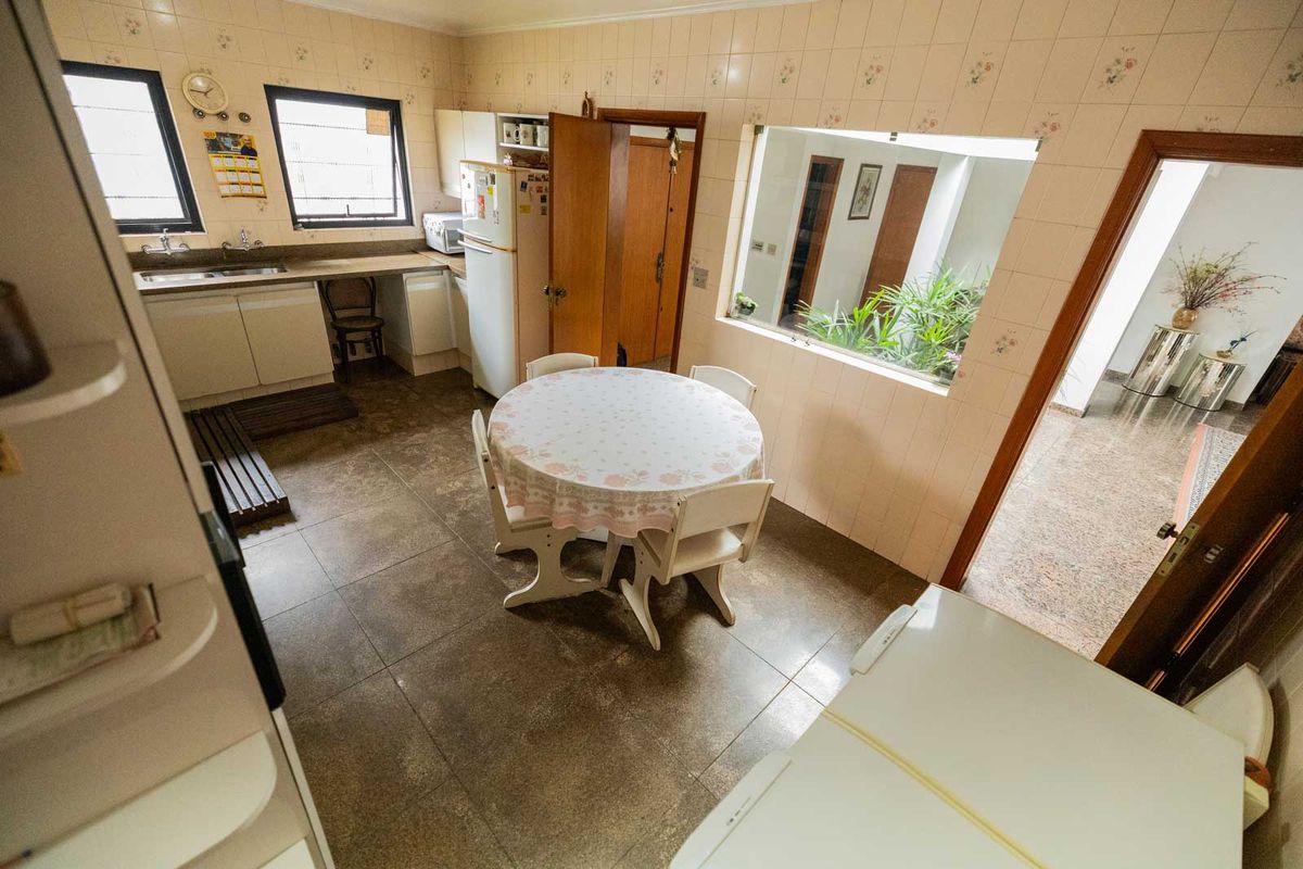 Casa, 4 quartos, 370 m² - Foto 10