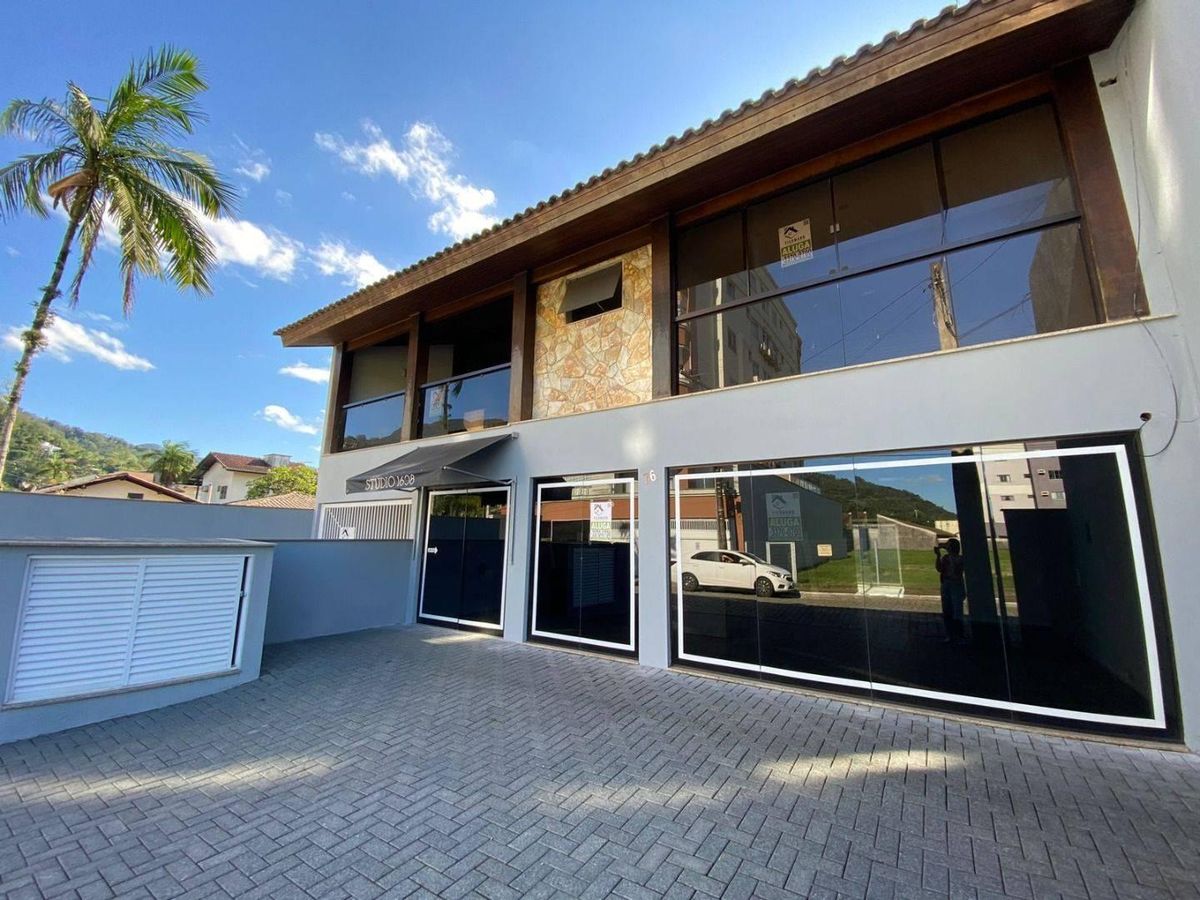 Casa com 3 quartos para Locação, Centro - Jaraguá do Sul - Casa em Centro, Jaraguá do Sul - para locação - Imobiliária Piermann