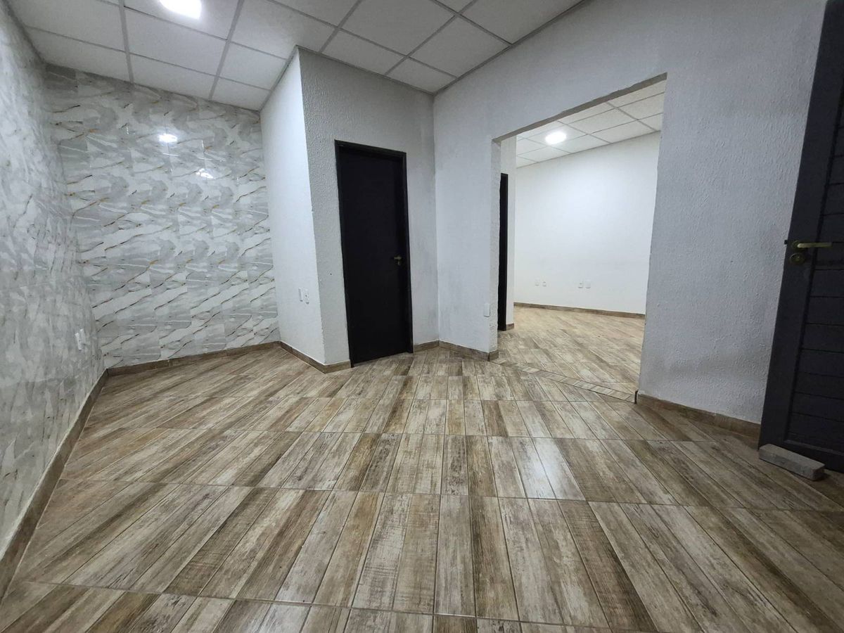 Sala Comercial para Alugar - 34m² no Anita Garibaldi, Joinville/SC - Salas Comerciais em Anita Garibaldi, Joinville - para locação - CHALUZIM IMÓVEIS LTDA