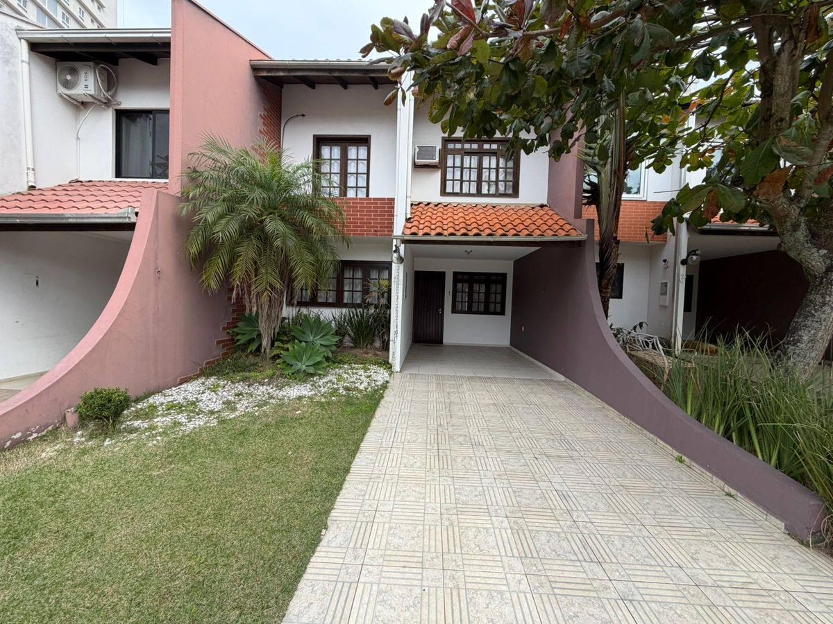 CASA COM 04 QUARTOS SENDO 02 SUÍTES NO BAIRRO TABULEIRO - Barra Velha/SC - Sobrado em Tabuleiro, Barra Velha - para locação - CST SOLUÇÕES IMOBILIARIA LTDA
