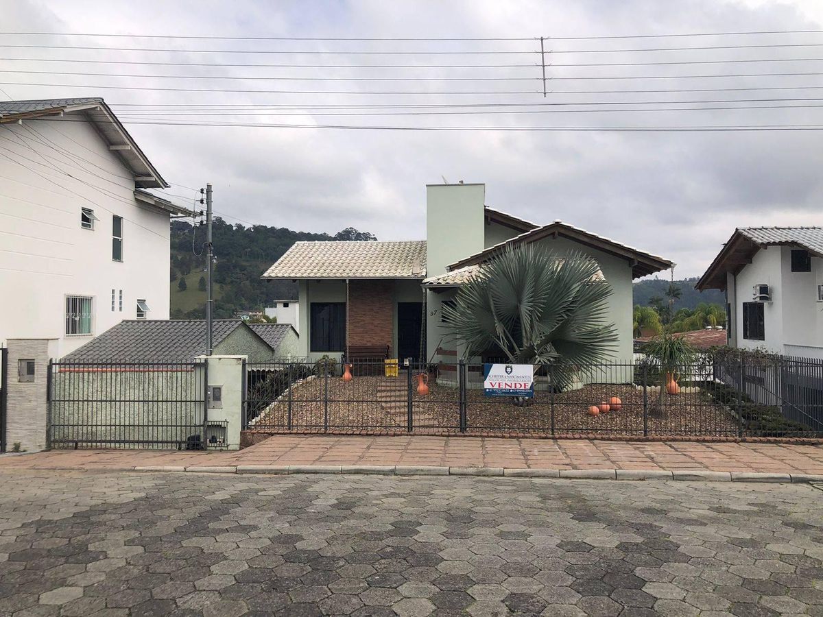 Casa à venda no Centro de Ituporanga - SC - Casa - à venda - SCHEFFER & NASCIMENTO NEGOCIOS IMOBILIARIOS LTDA