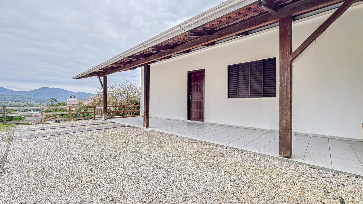 Casa com 3 Dormitórios na Água Verde! - Casa em Água Verde, Blumenau - à venda - CONCEITO IMOBILIARIA LTDA