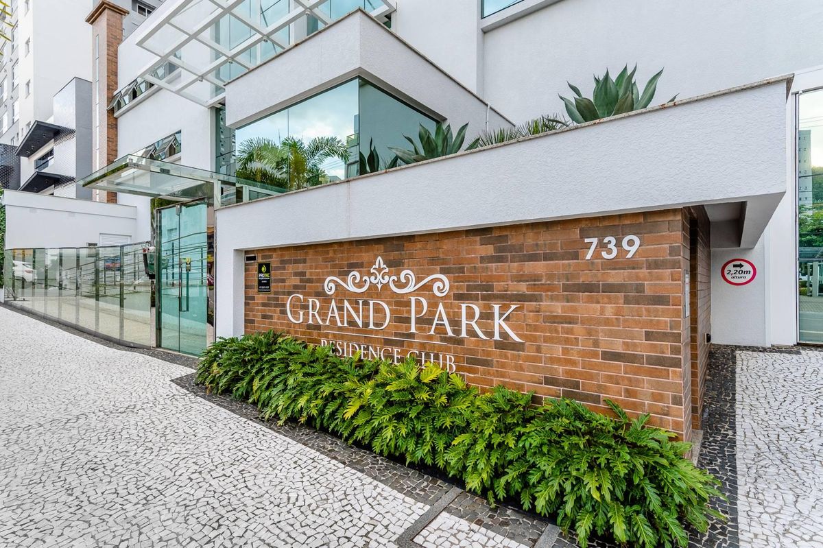 Apartamento Semimobiliado com 2 Suítes na Vila Nova! - Apartamento em Vila Nova, Blumenau - à venda - CONCEITO IMOBILIARIA LTDA
