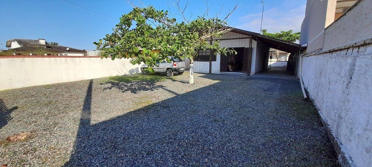Casa com 2 dormitórios à venda, 108 m² por R$ 470.000,00 - Barra do Sai - Itapoá/SC - Casa em Barra do Sai, Itapoá - à venda - Nossa Praia Imóveis