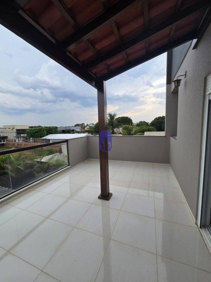 Casa com 3 quartos, 3 suítes