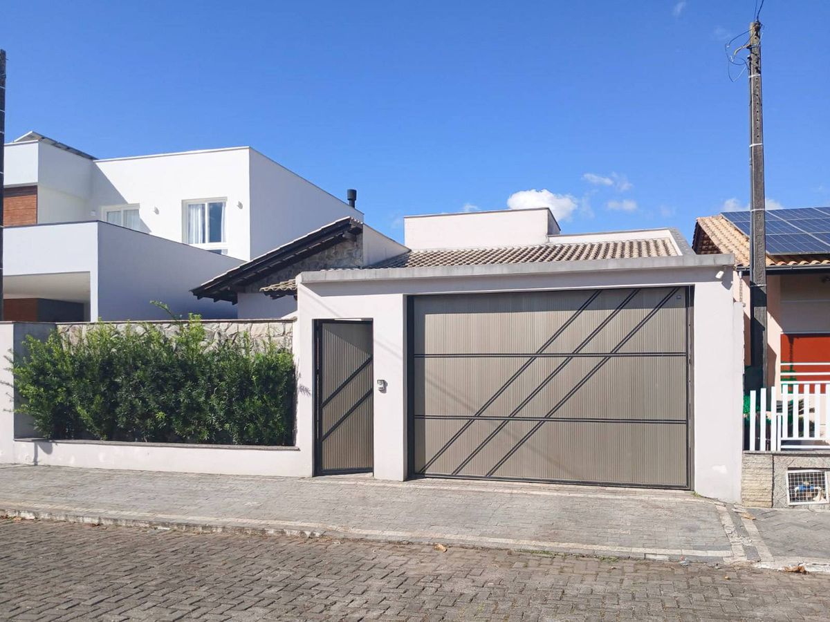 Casa Semimobiliada Com 01 Suíte + 02 Dormitórios | Amizade - Guaramirim - Casa em Amizade, Guaramirim - para locação e à venda - Eskala Imóveis LTDA